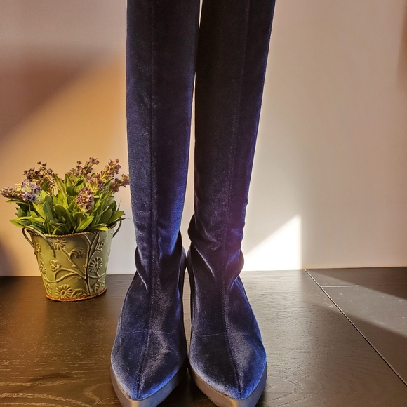 John Fluevog Ishshoes Chatterbox Blue Velvet - Picture 4 of 13